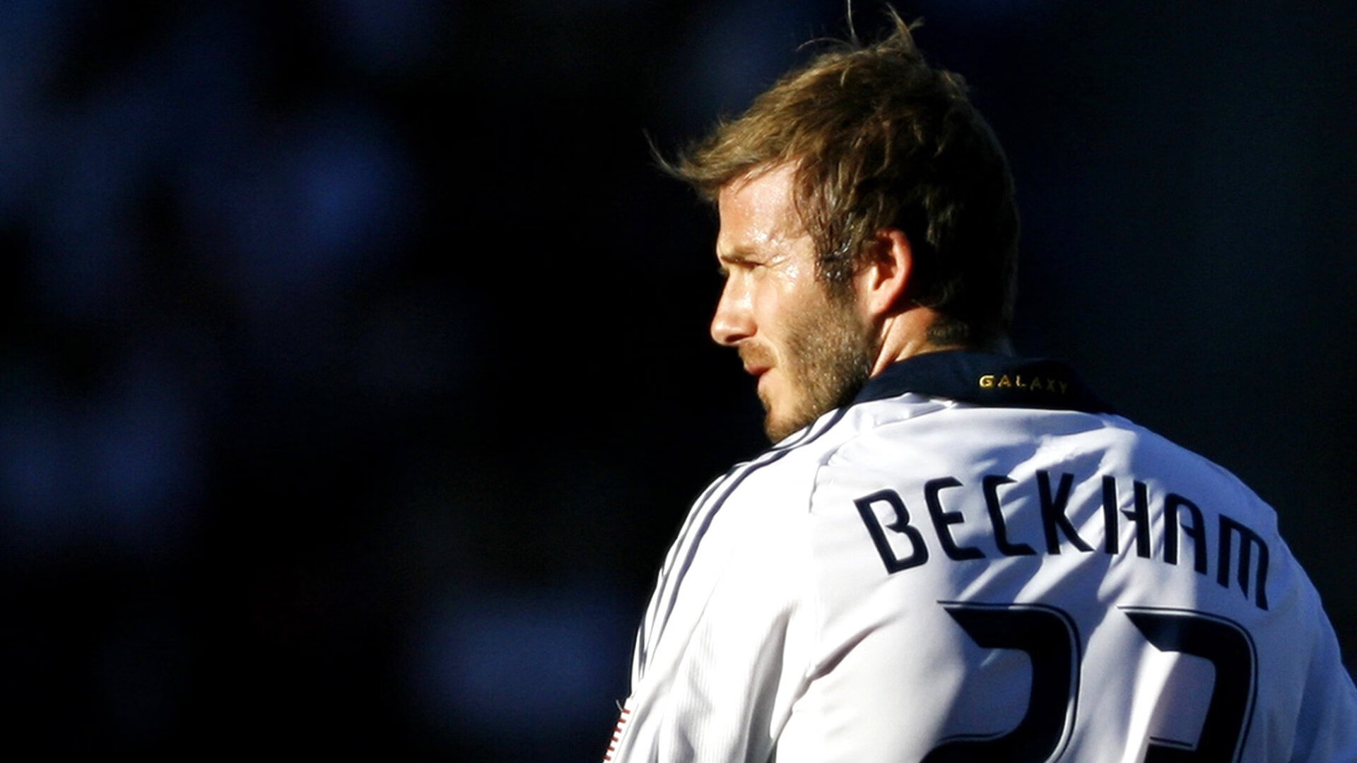 -“战术揭秘：团队如何打造无敌防线？”，打造团队战斗力